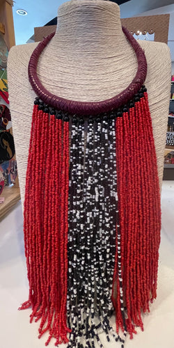 Maasai Necklace Salt and Pepper Red